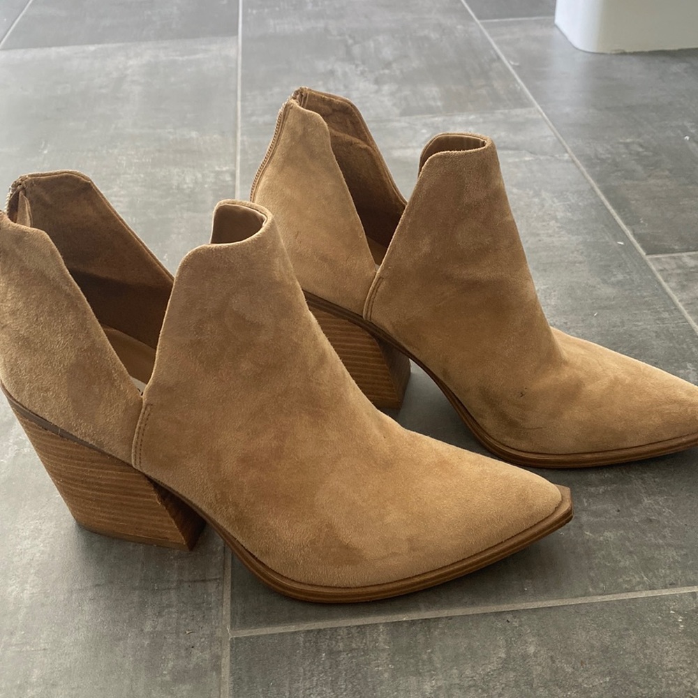 Steve Madden bootie
